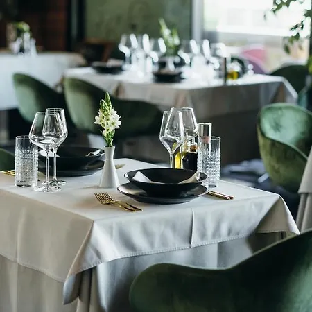 Szálloda Ambasador 5*