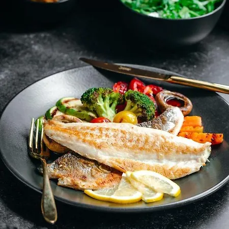 فندق Ambasador 5*