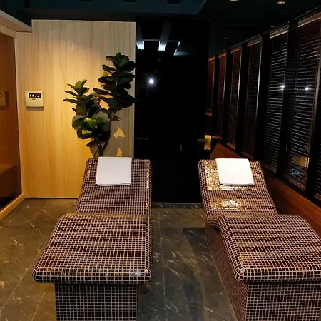 Ambasador Szálloda 5*